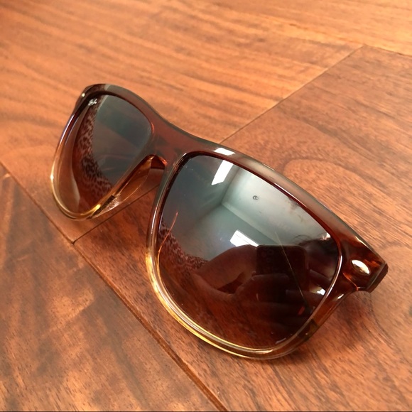 Ray-Ban RB4147 Glasses and Case - Picture 3 of 6